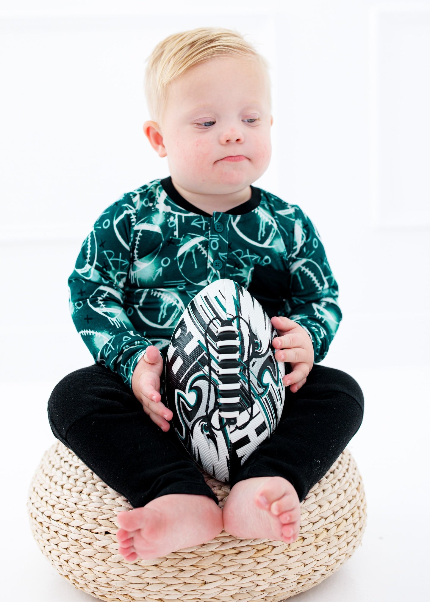 Graffiti Football Henley T-Shirt : GREEN AND WHITE/SILVER