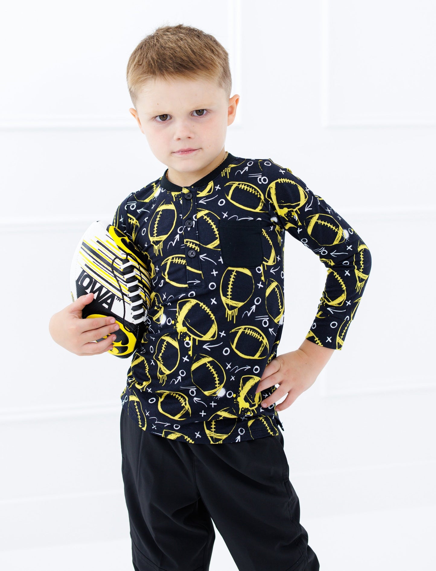 Graffiti Football Henley T-Shirt : BLACK AND YELLOW/GOLD