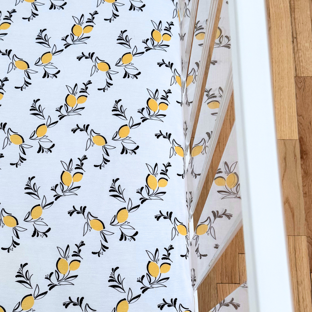 Amalfi Coast Lemon White Crib Sheet