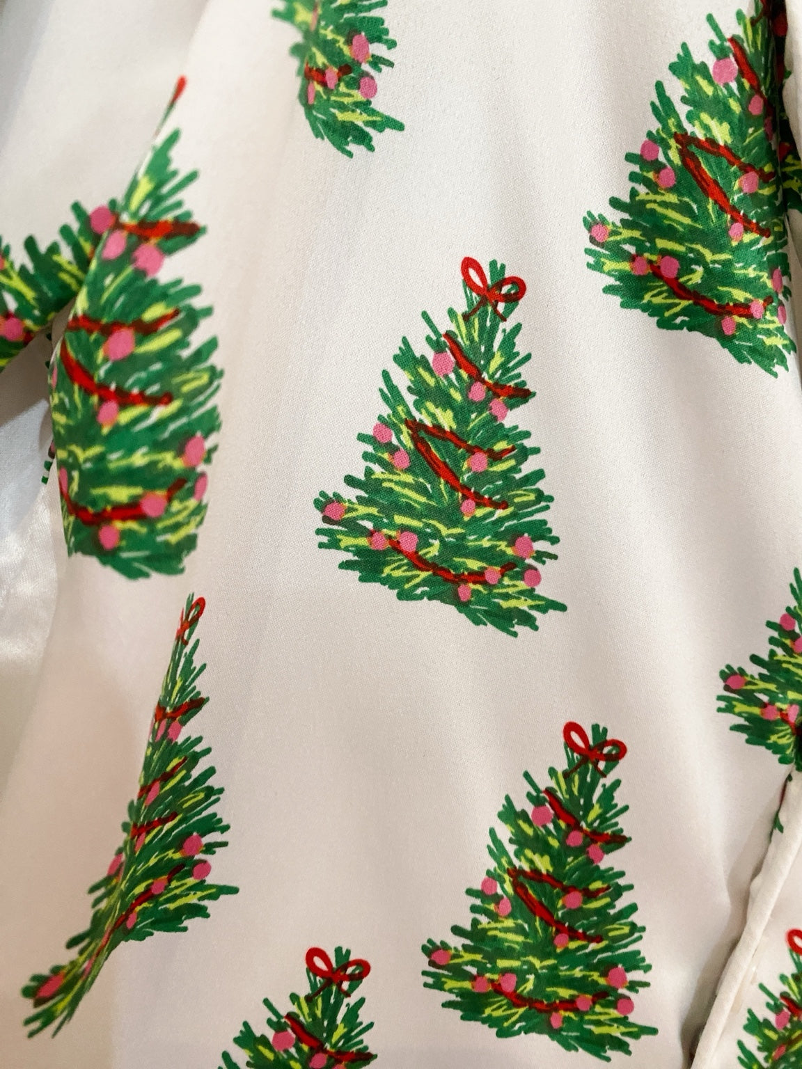 Classic Christmas Tree Satin Loungewear Set – Two-Piece Holiday Pajamas