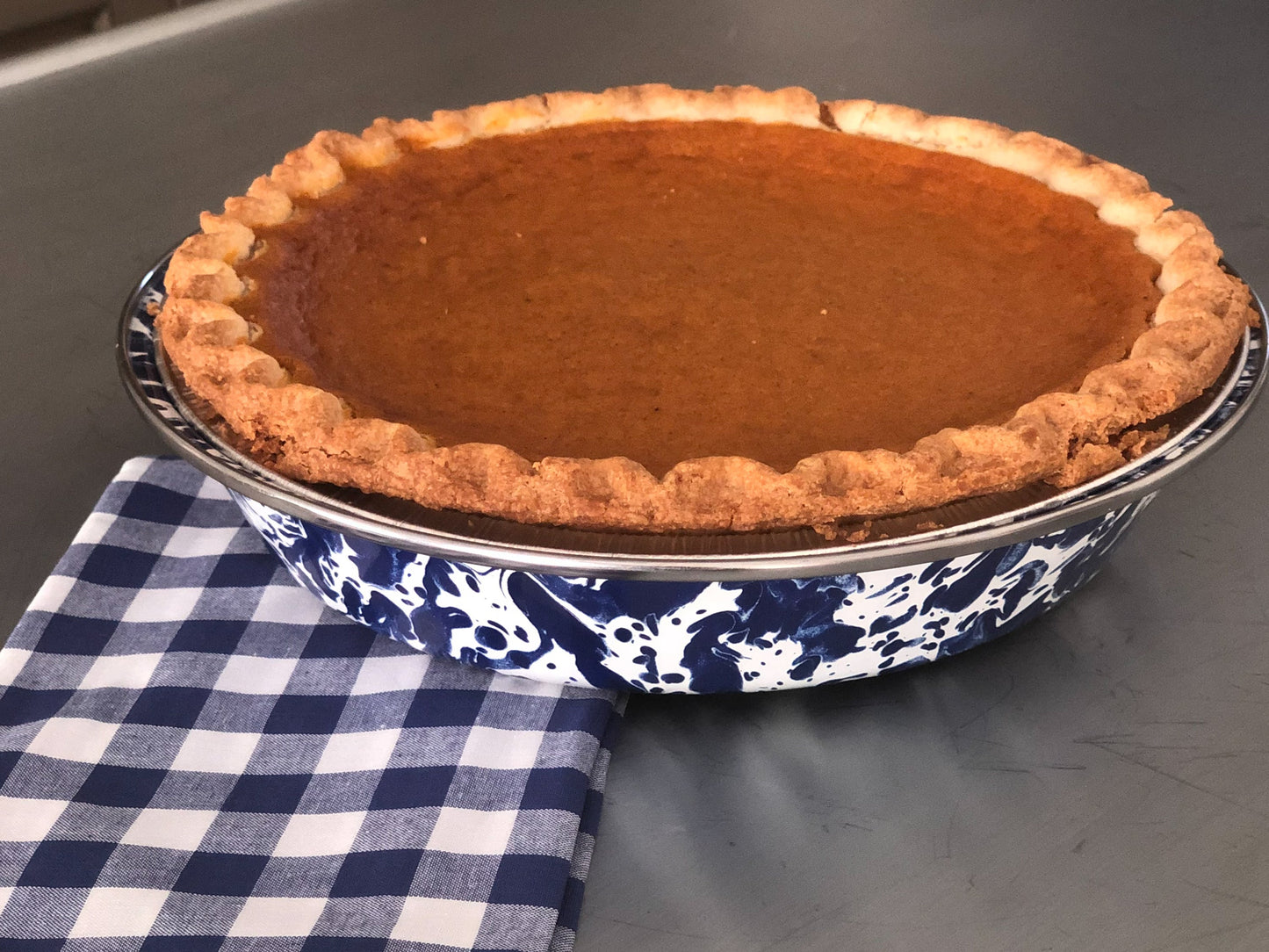 Cobalt Swirl Pie Plate