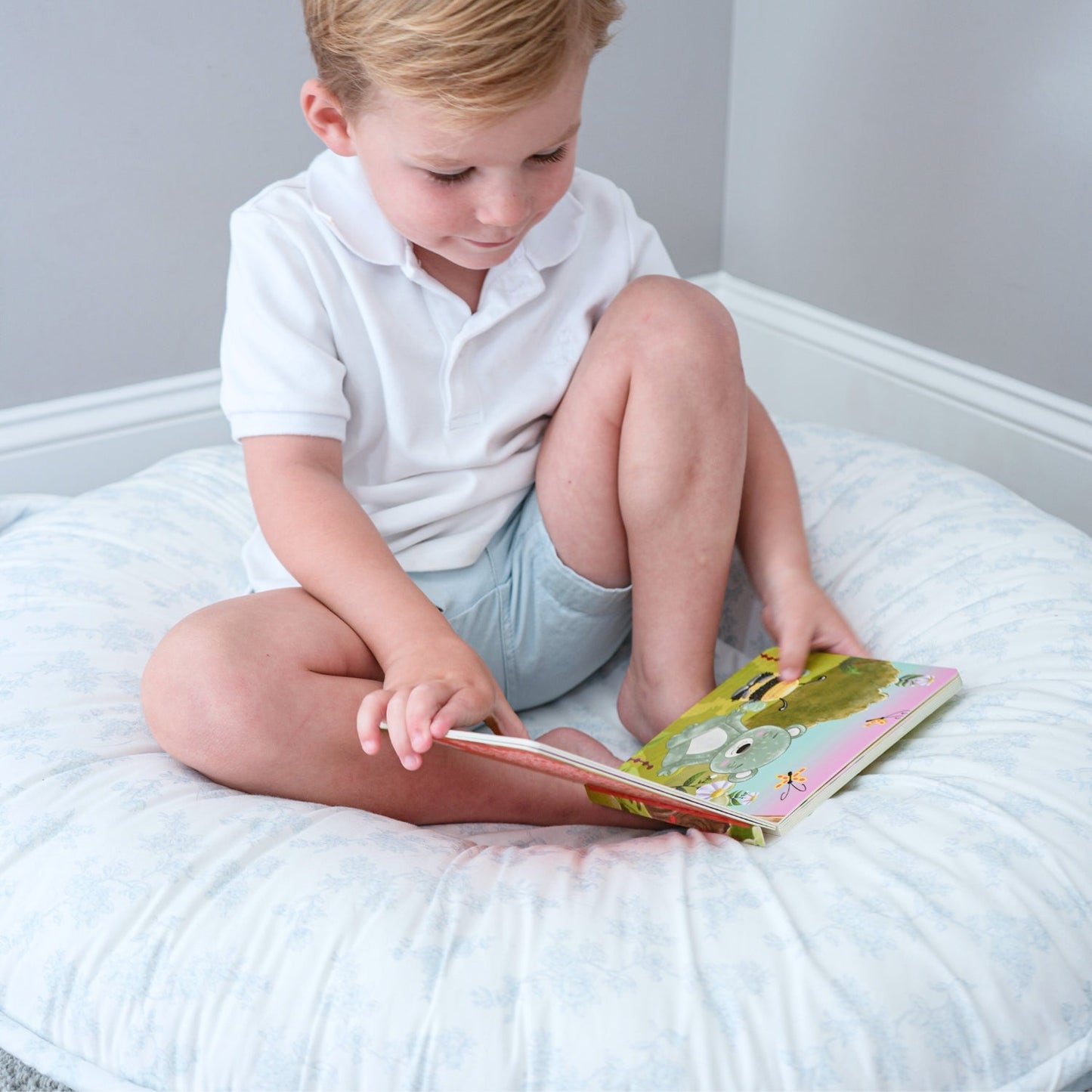 Atlas Puppy Board Book