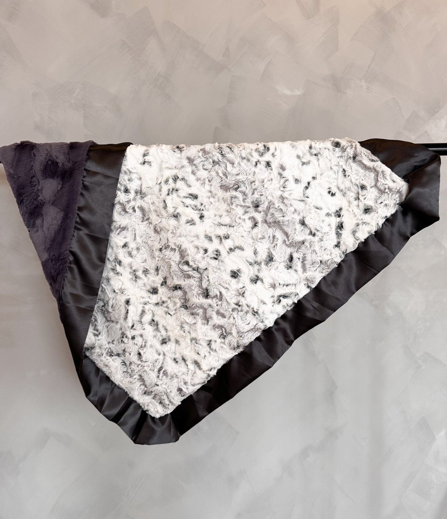 Snowy Owl | Luxe Cuddle Baby Blanket