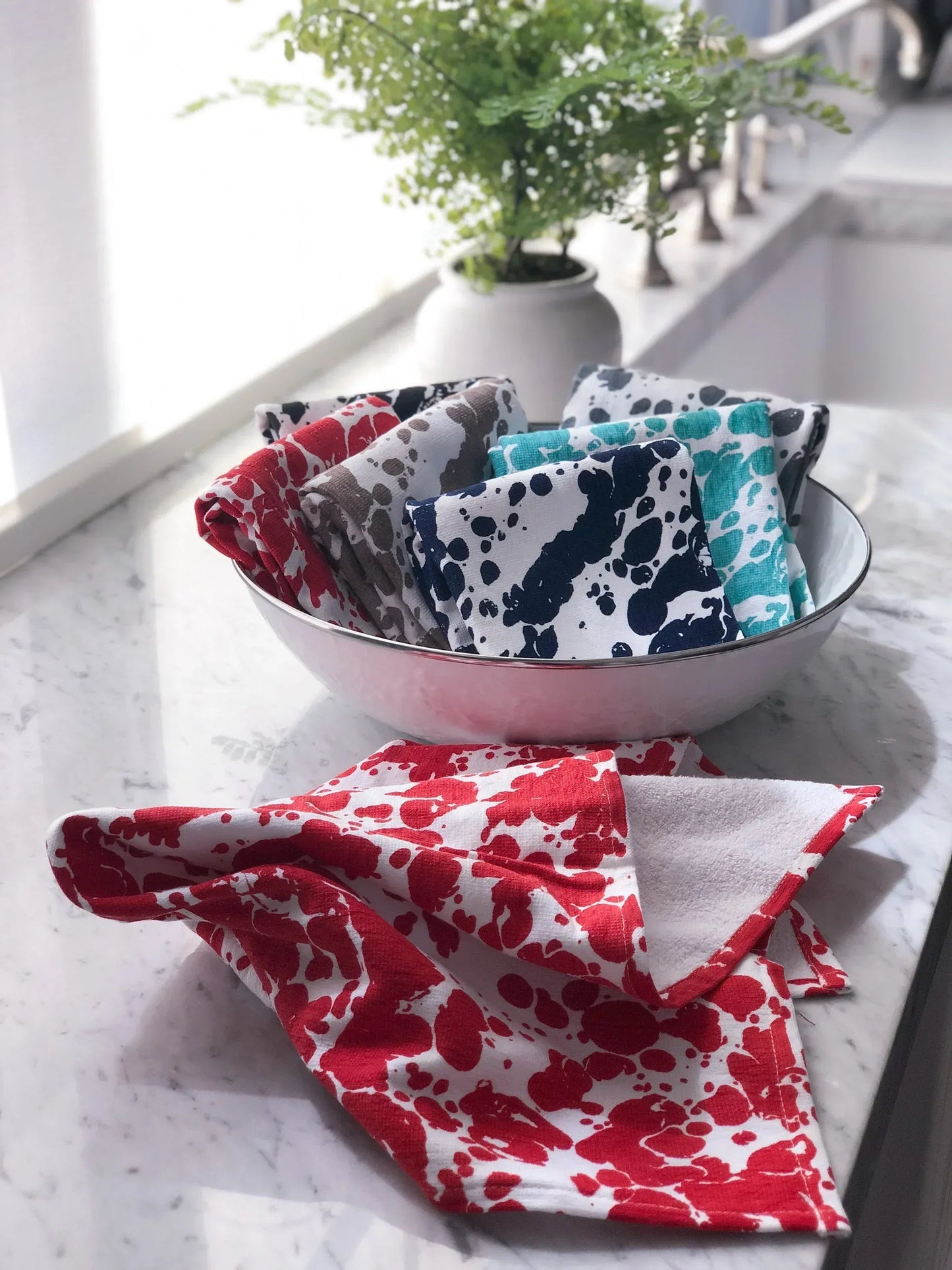 Red Swirl Kitchen Towel - Set of 2