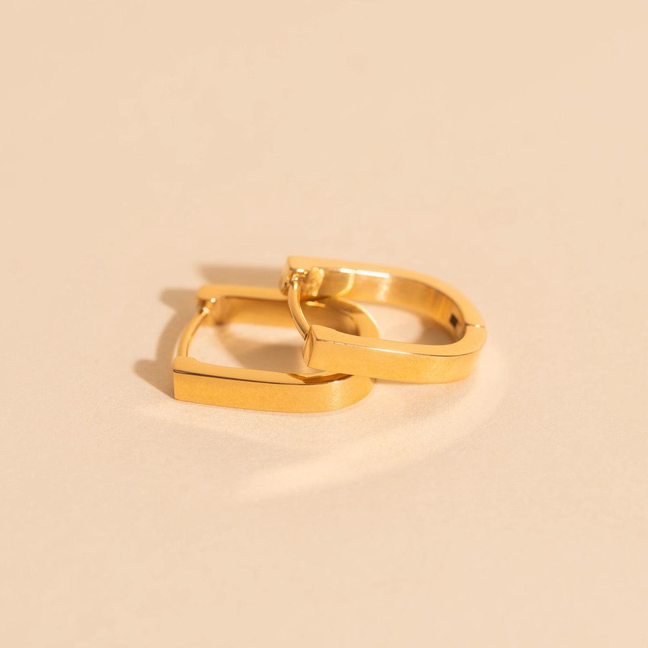 Titanium Smooth Stirrup Huggie Hoop Earrings - FeatherTUFF™