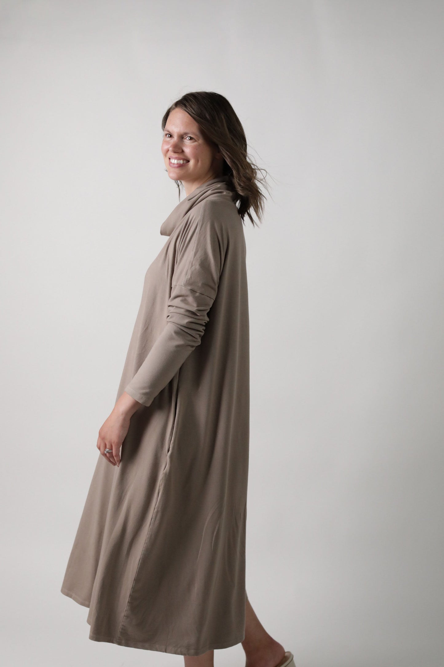 MEREDITH || COWL NECK LONG SLEEVE MATERNITY MIDI DRESS