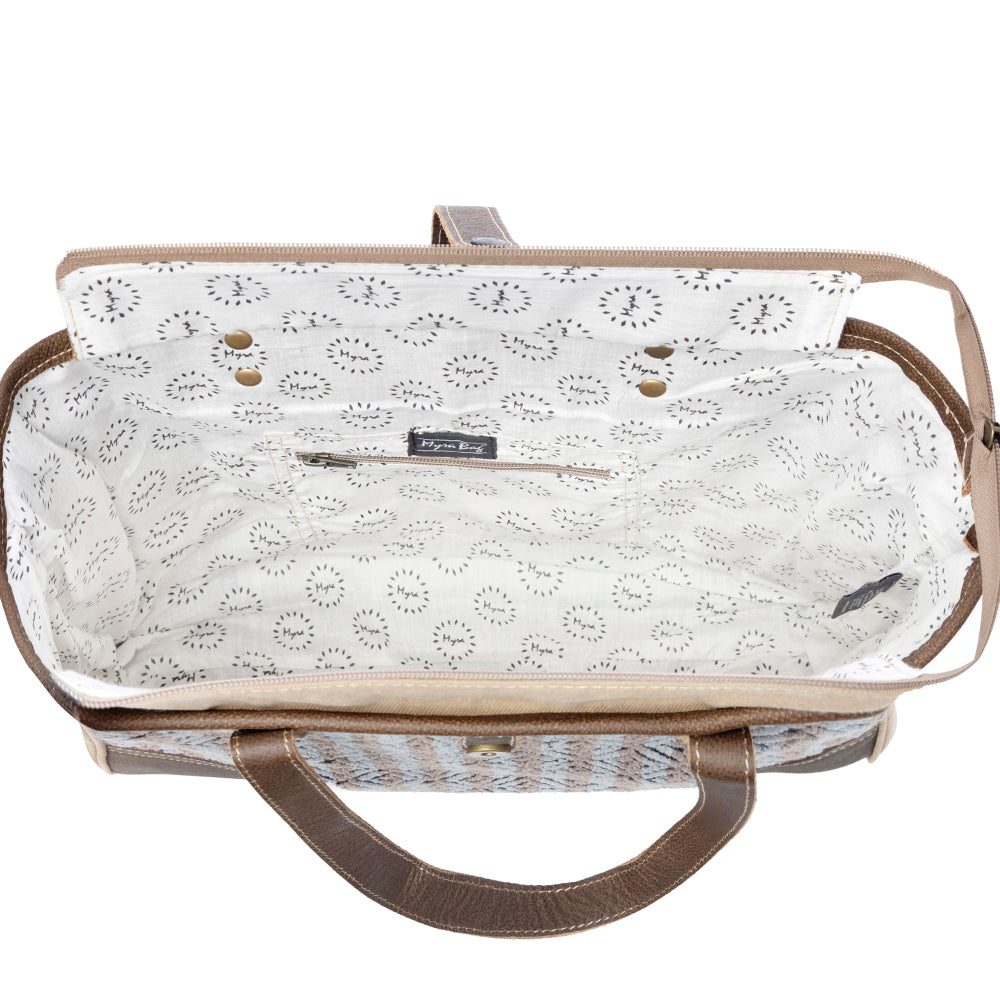 Exquisite Move Weekender Bag