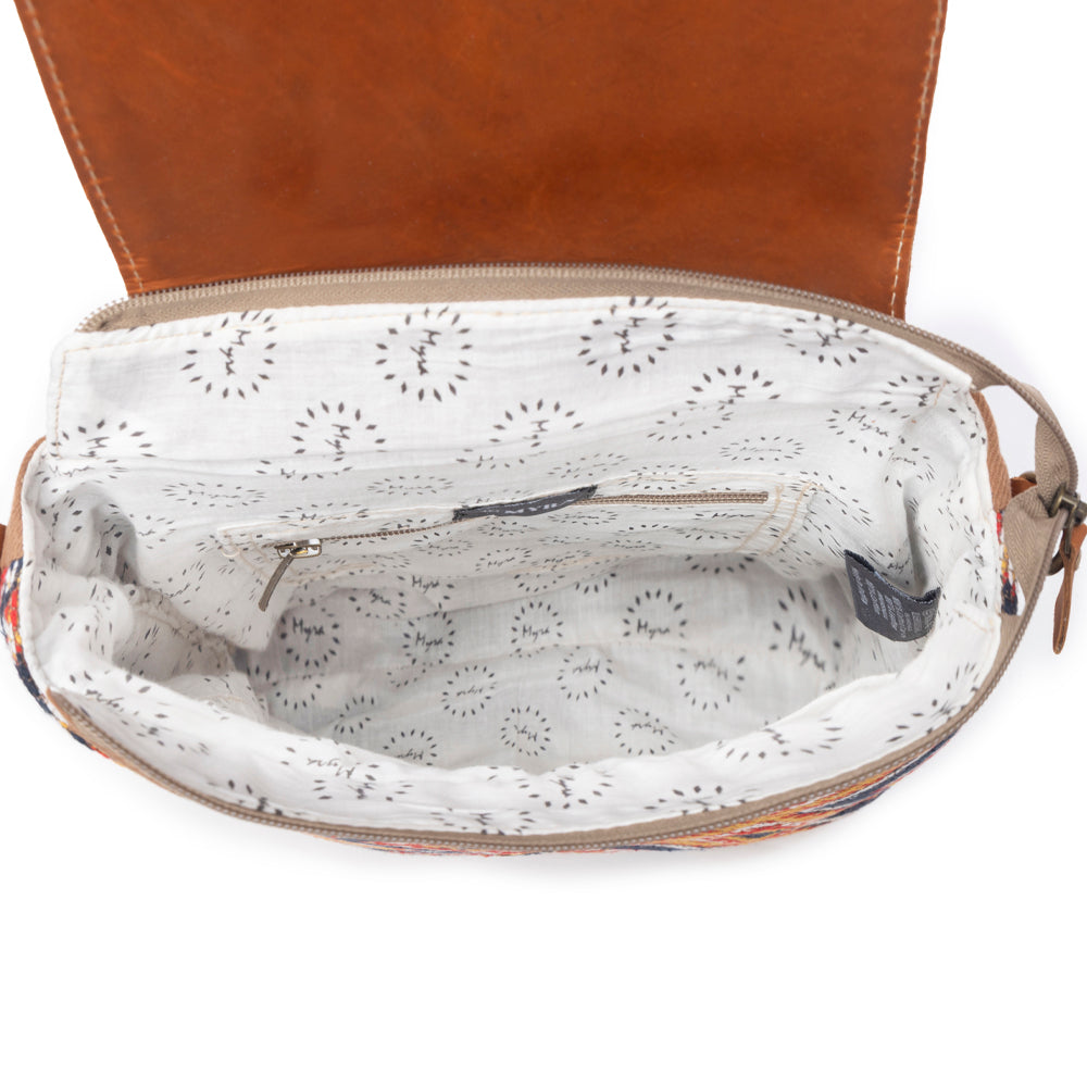 peanut brown Small & Crossbody Bag