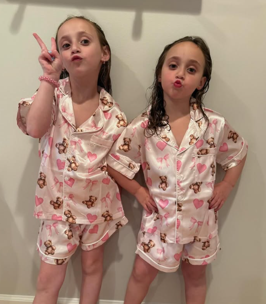 Girls Satin Pajama Set – Bears & Bows Print