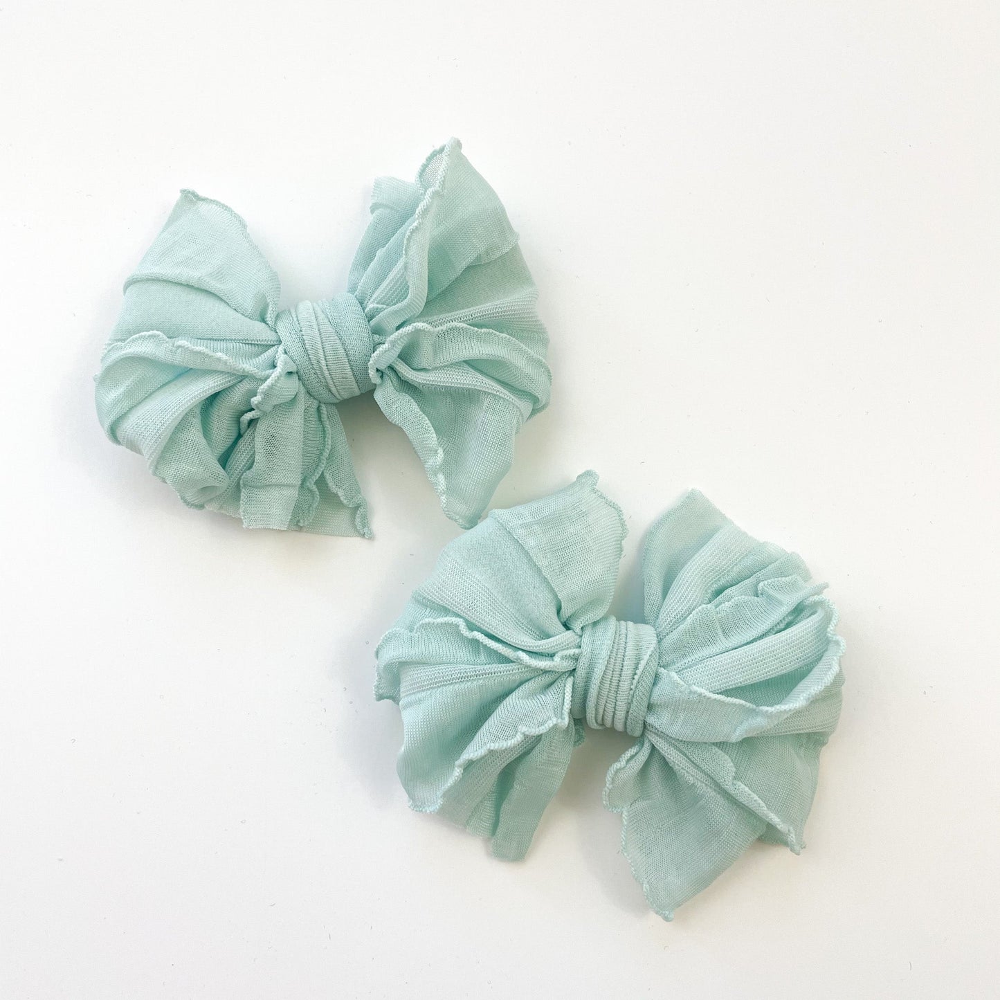 Seafoam Ruffle Clip
