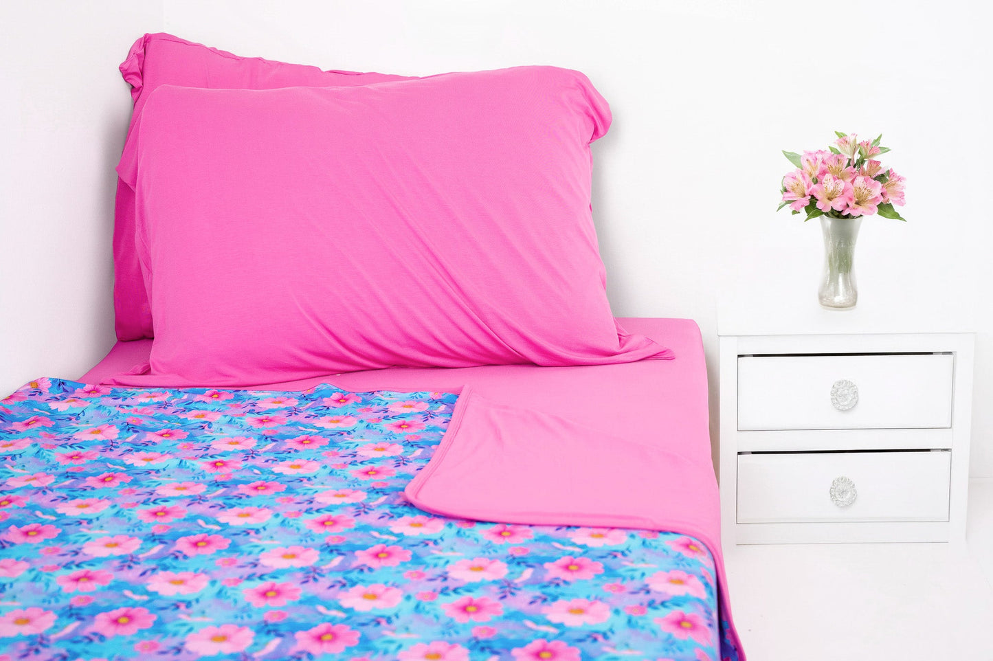 Fuchsia | Twin Sheet & Two Pillowcase Set