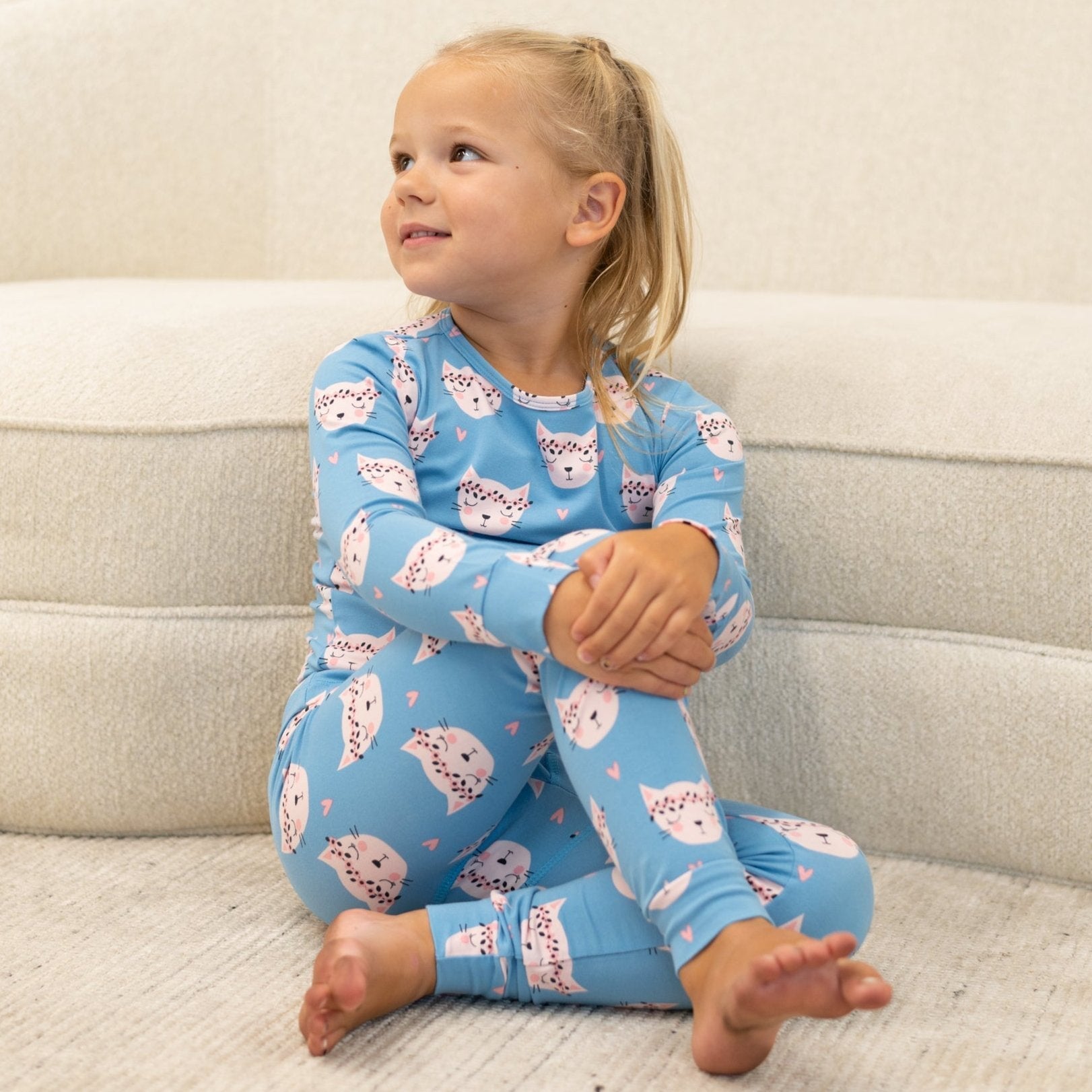 Kids Clothing Cute Pyjamas For Kids Toddler Girls' Outfit Sets Bow Tie Printed Lapel Short Sleeve Top Shorts Pajamas  Cute Buttons Designed Breathable Home Wear Kids Clothing Vêtements Pour  Filles Size 4-5T
