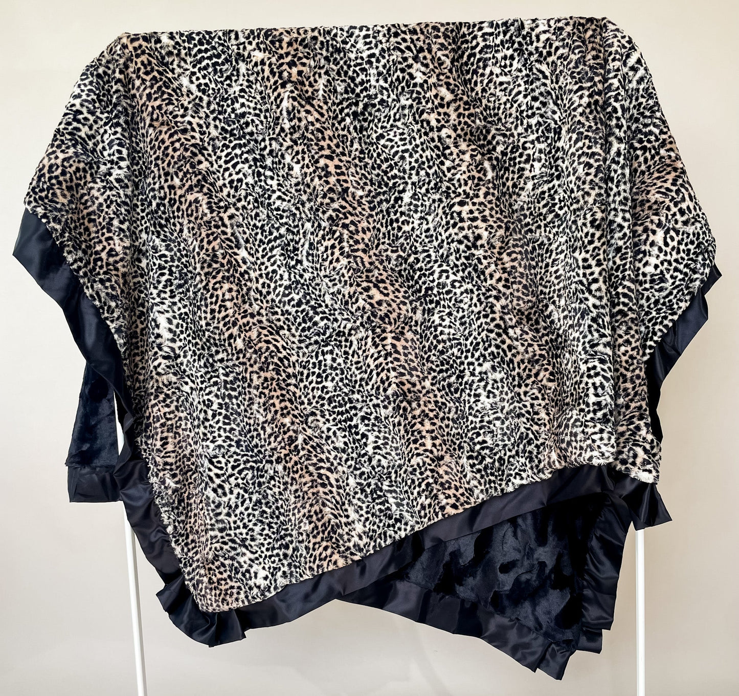 Adult Luxe | Cheetah Black Blanket