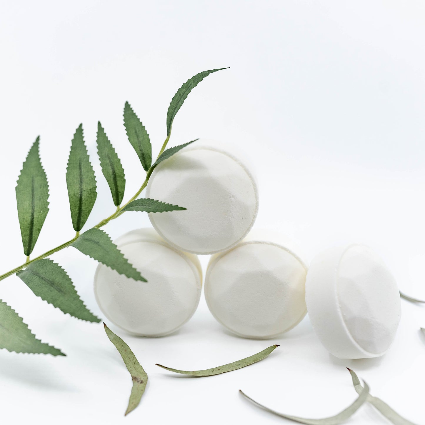 Luxiny's Eucalyptus Spearmint Shower Steamer - 4 pack
