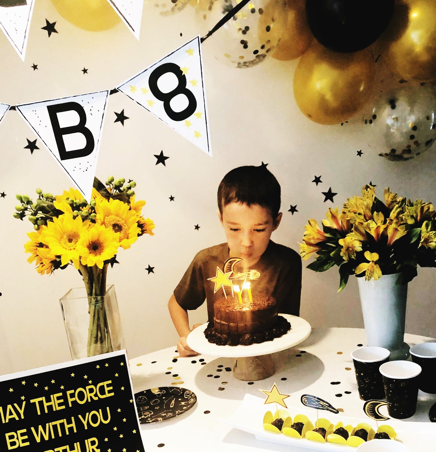 Space Birthday Party Supplies Kit – Planets, Stars, Galaxias | Party in a Box