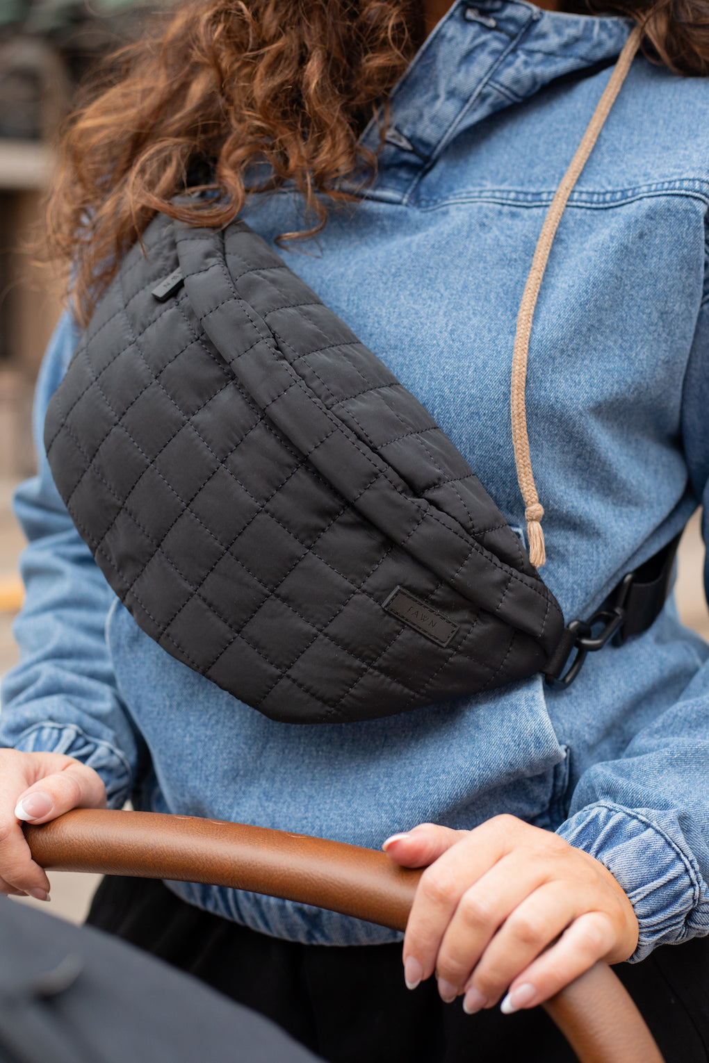 The Quilted Fawny Pack - Black