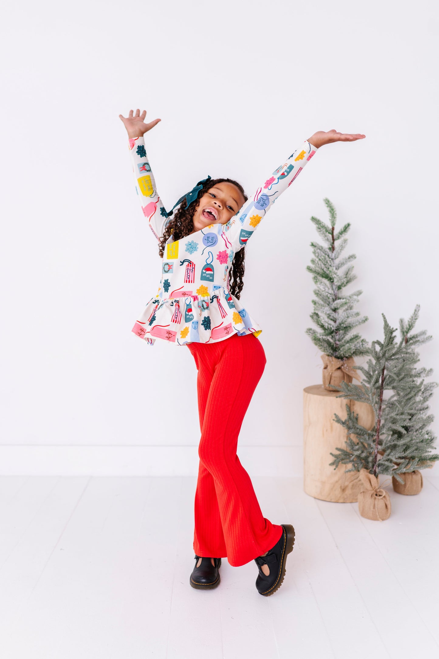 Holly Red | RIBBED FLARES