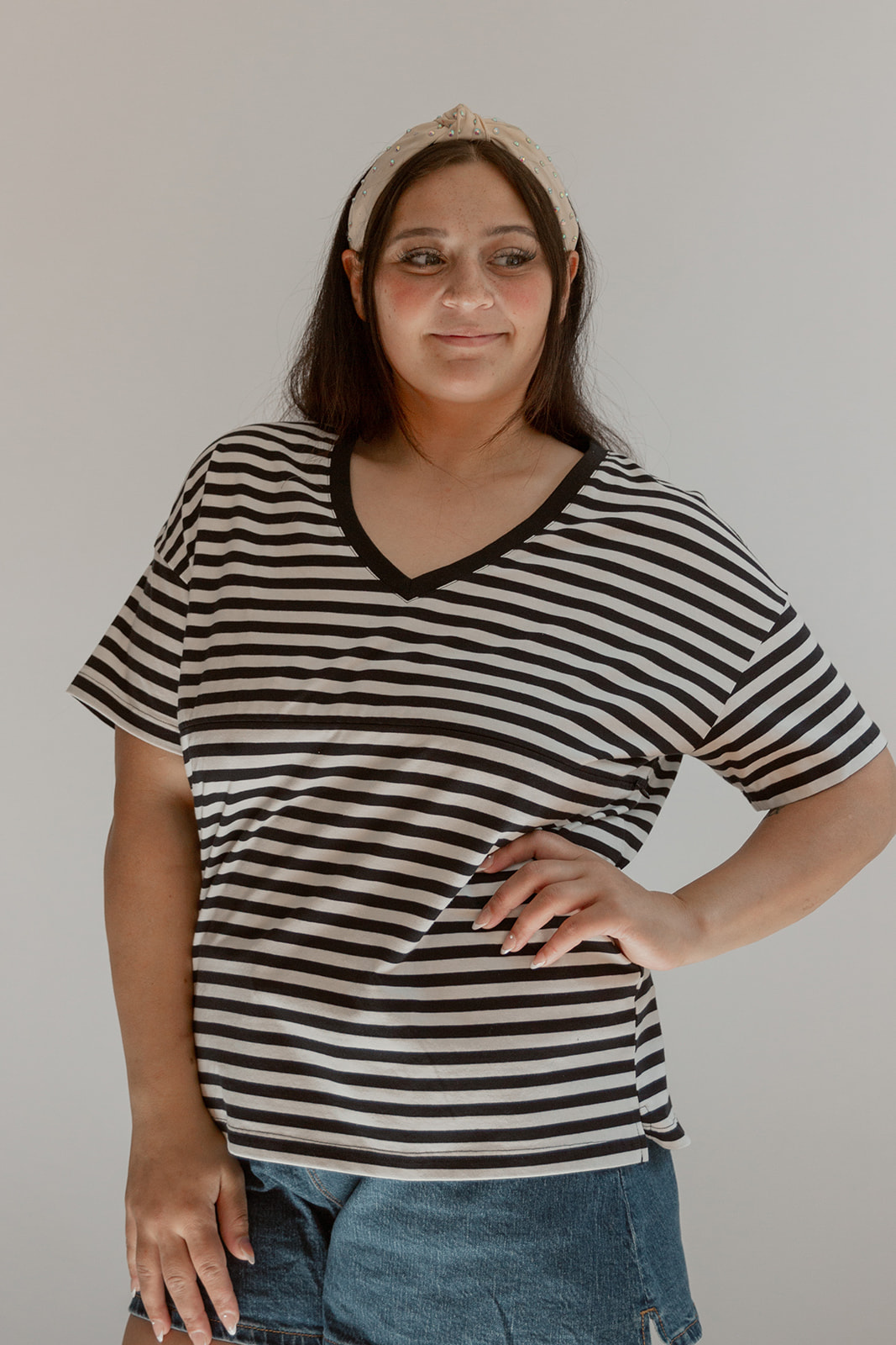 FINAL SALE V-Neck Full Zip Breastfeeding Tee - Gray