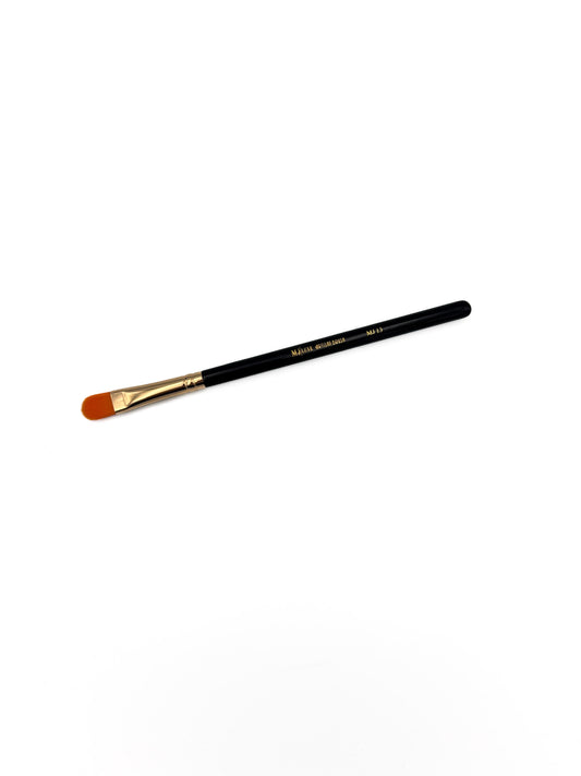 MJ 13 Luxe Artisan Shadow Primer stiff Brush
