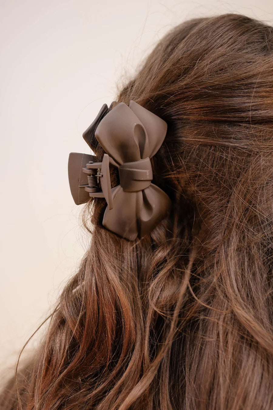 Britt Bow Claw Clip