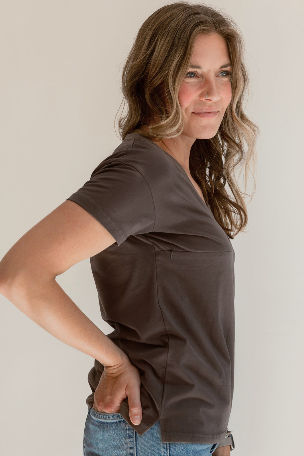 FINAL SALE V-Neck Full Zip Breastfeeding Tee - Gray