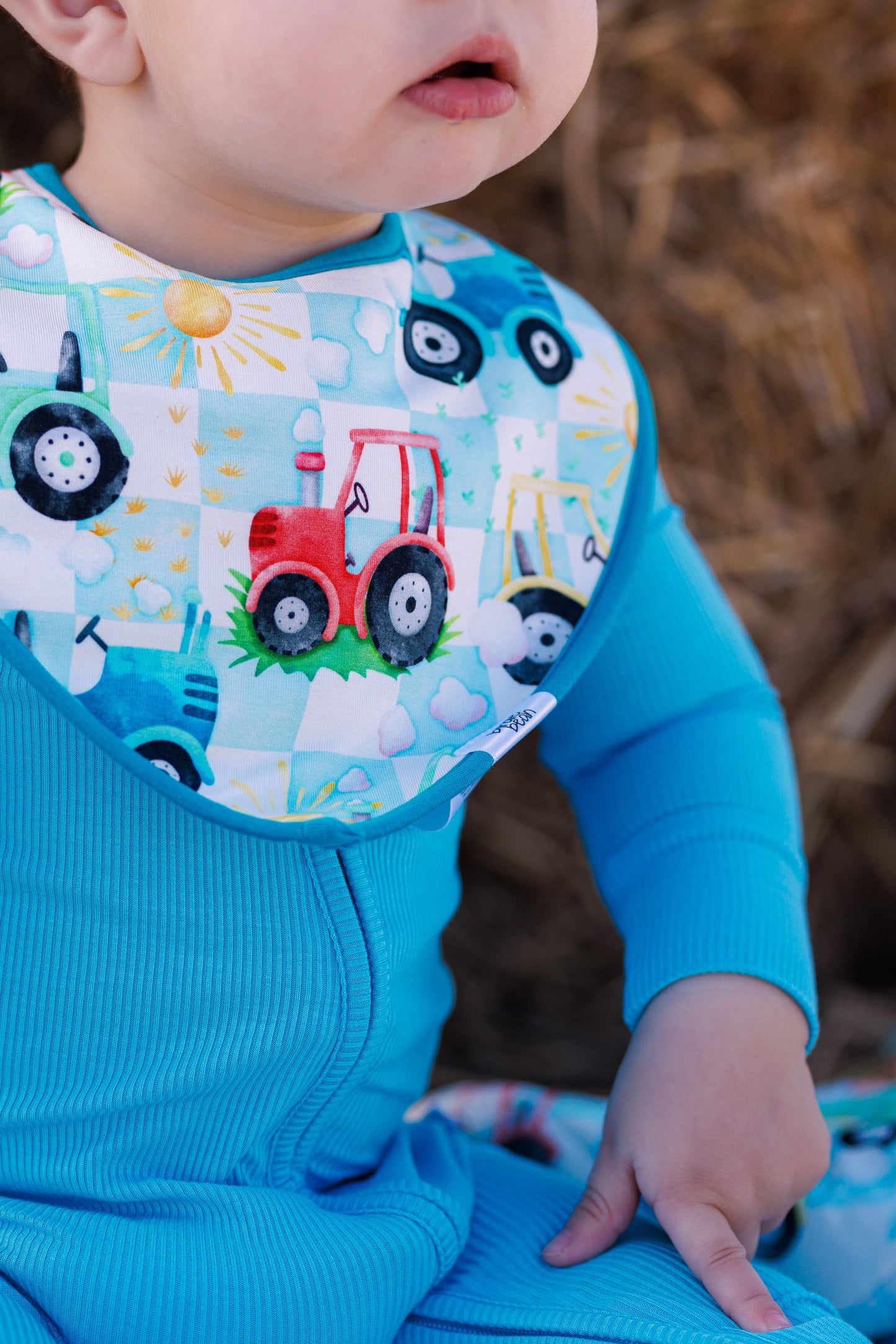 Otis Bandana Bib Set