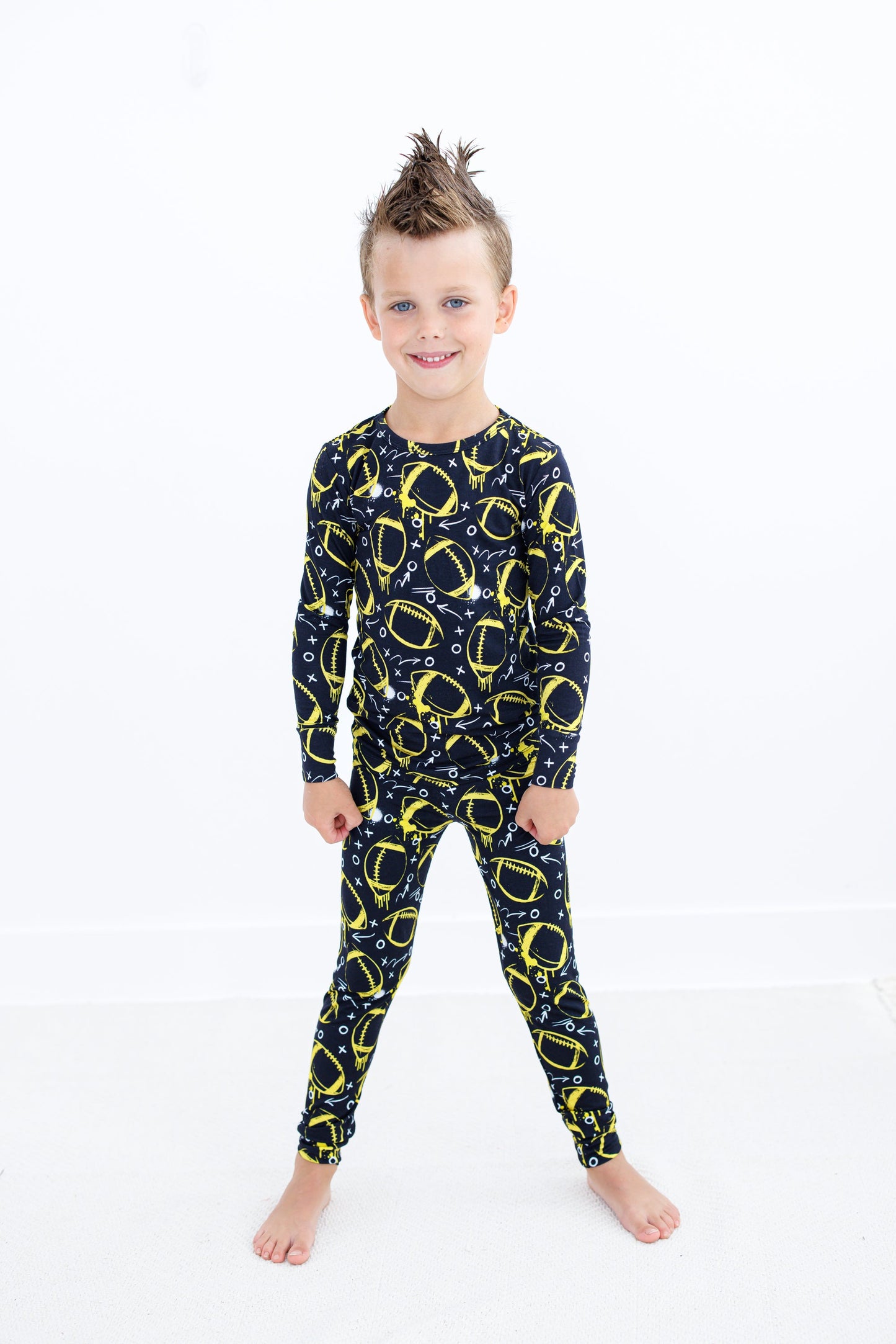Graffiti Football 2-Piece Pajamas: BLACK AND YELLOW/GOLD