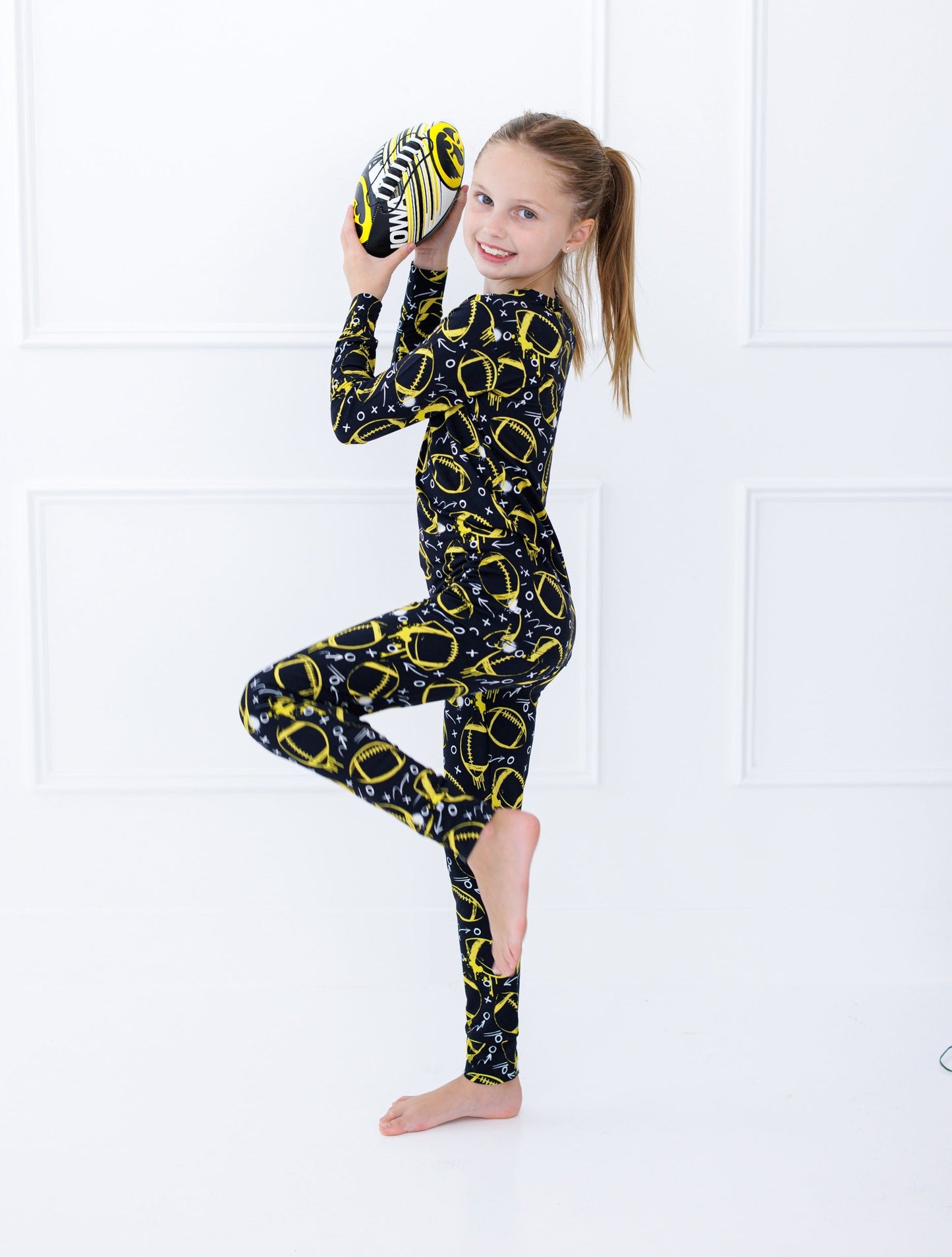 Graffiti Football 2-Piece Pajamas: BLACK AND YELLOW/GOLD