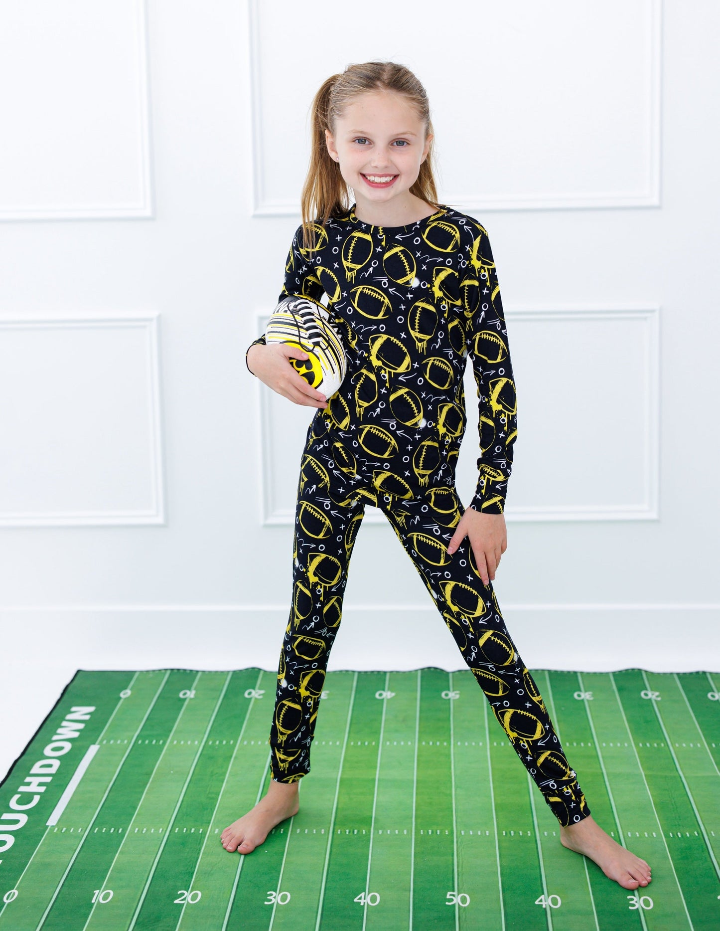 Graffiti Football 2-Piece Pajamas: BLACK AND YELLOW/GOLD
