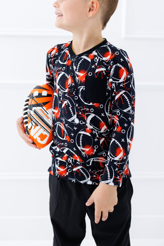 Graffiti Football Henley T-Shirt : BLACK AND ORANGE