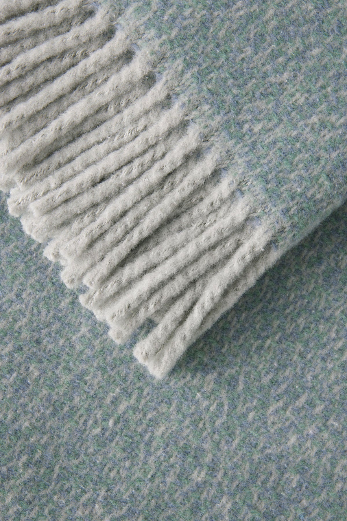 Tweed Weave Throw with Fringe