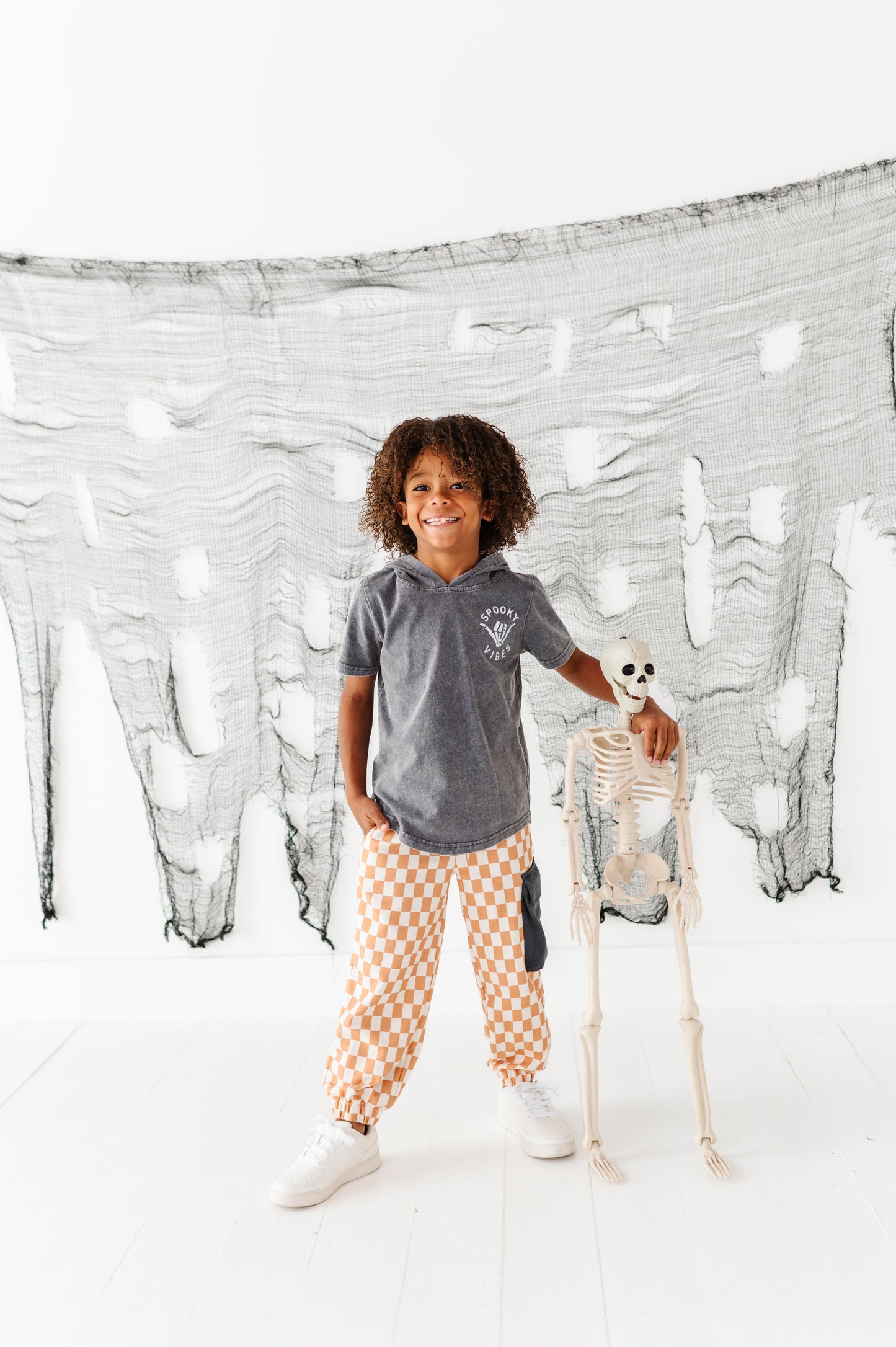 Spooky Vibes | HOODED TEE