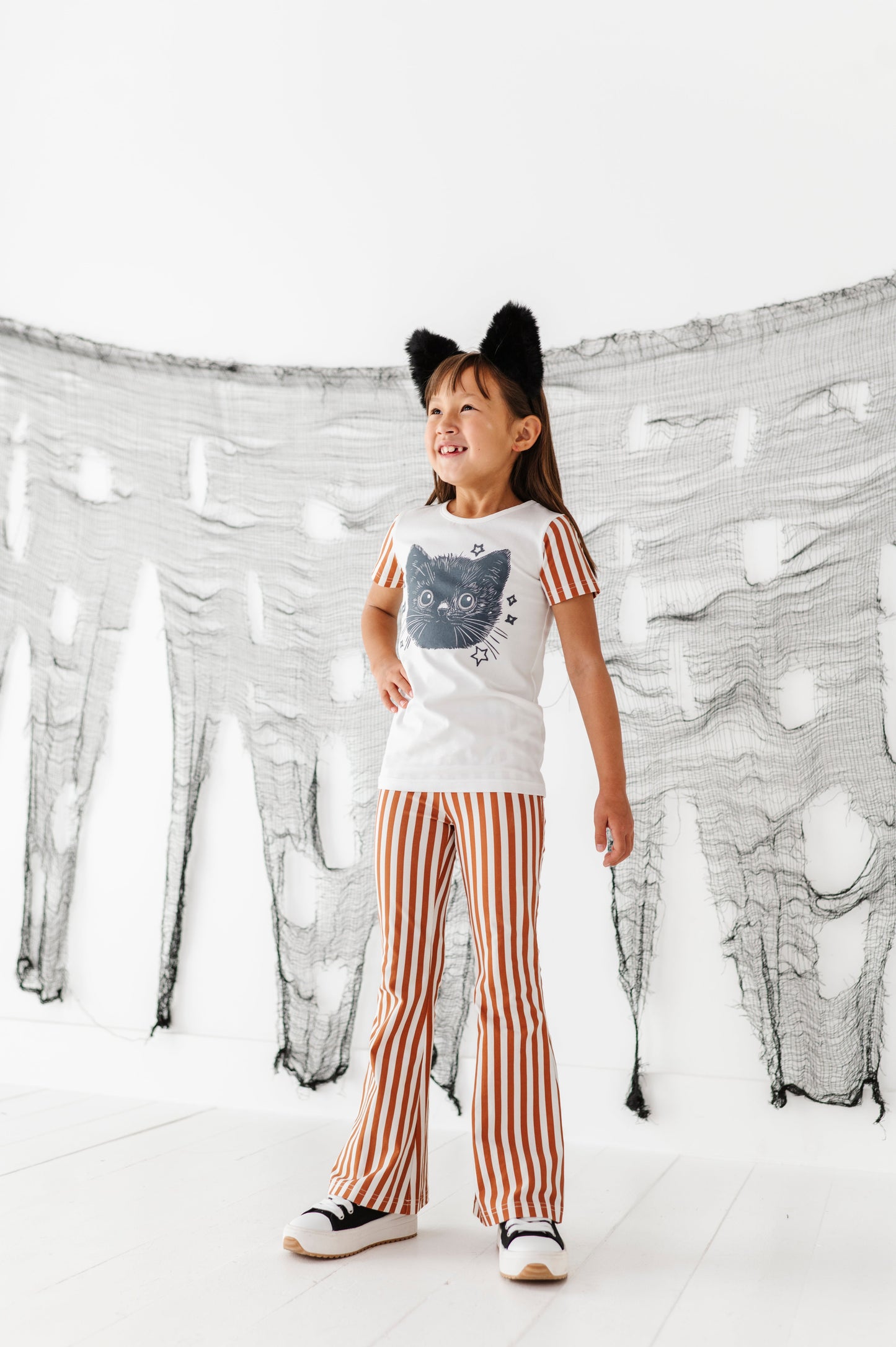 Kitty Cat Magic | TEE