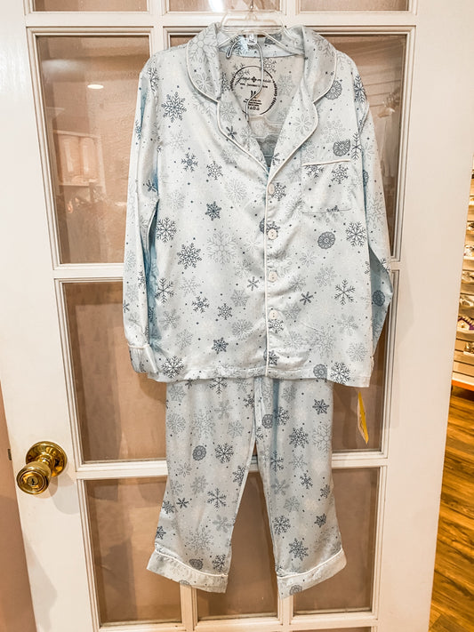 Icy Blue Snowflake Satin Loungewear Set – Two-Piece Winter Pajamas