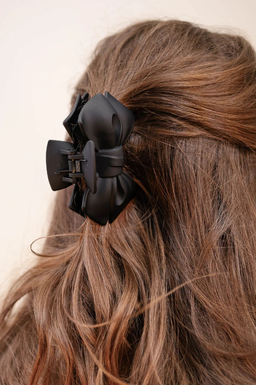 Britt Bow Claw Clip