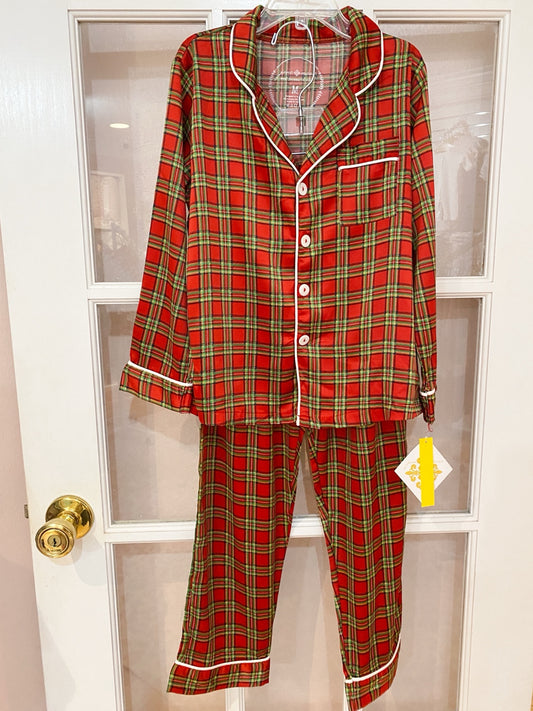 Red & Green Plaid Satin Loungewear Set – Classic Christmas Pajamas