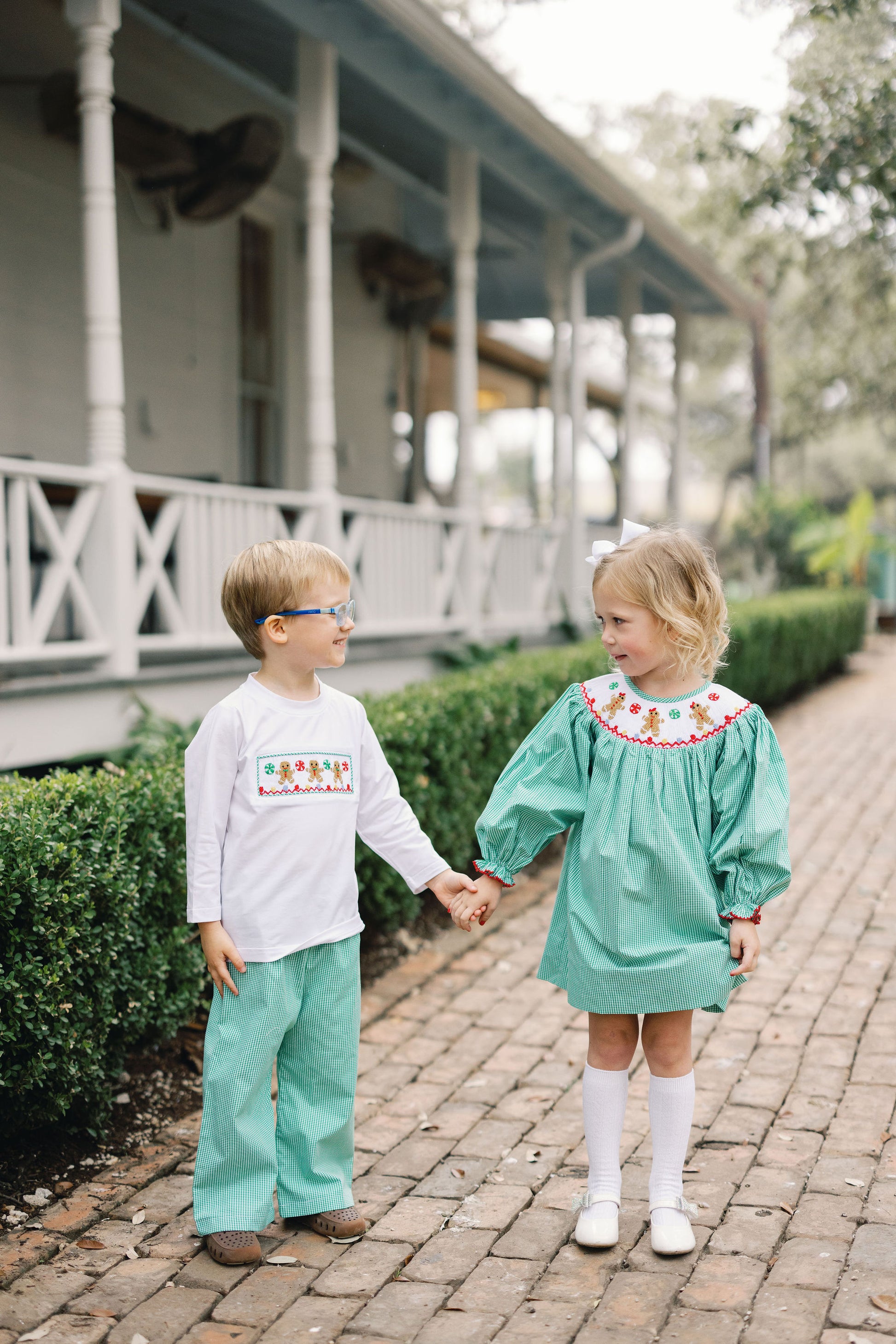 Candy Cane Lane Charlotte Dress Girls Smocked Christmas Dress 4T Candy Cane Lane Charlotte Dress Girls Smocked Christmas Dress 4T