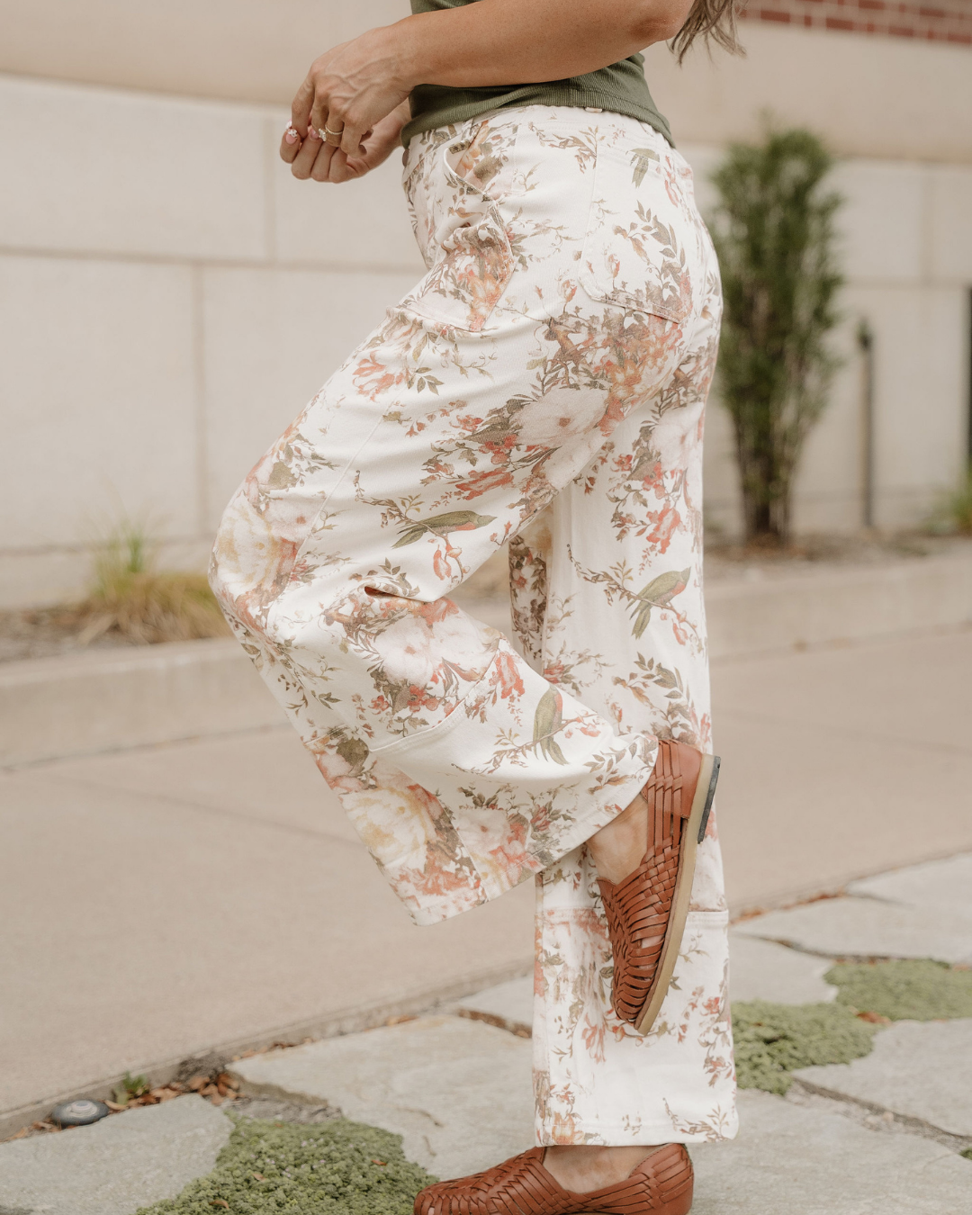 Meadow Vintage Style Floral Print High Waist Wide Leg Jeans
