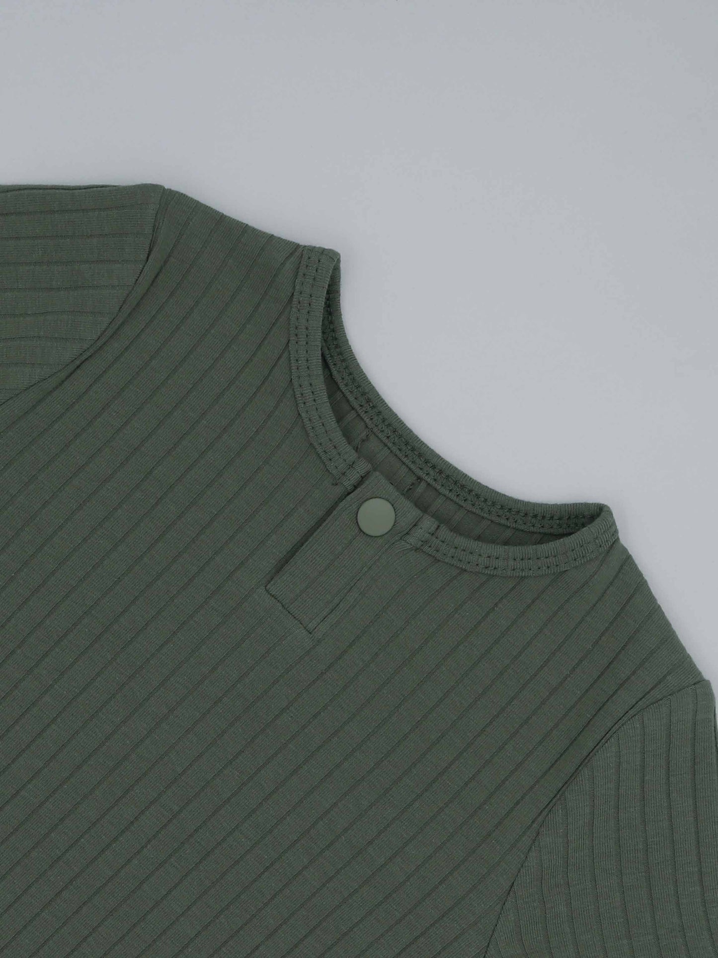 One Snap Henley 3/4 Sleeve Shirt & Skirt-Green