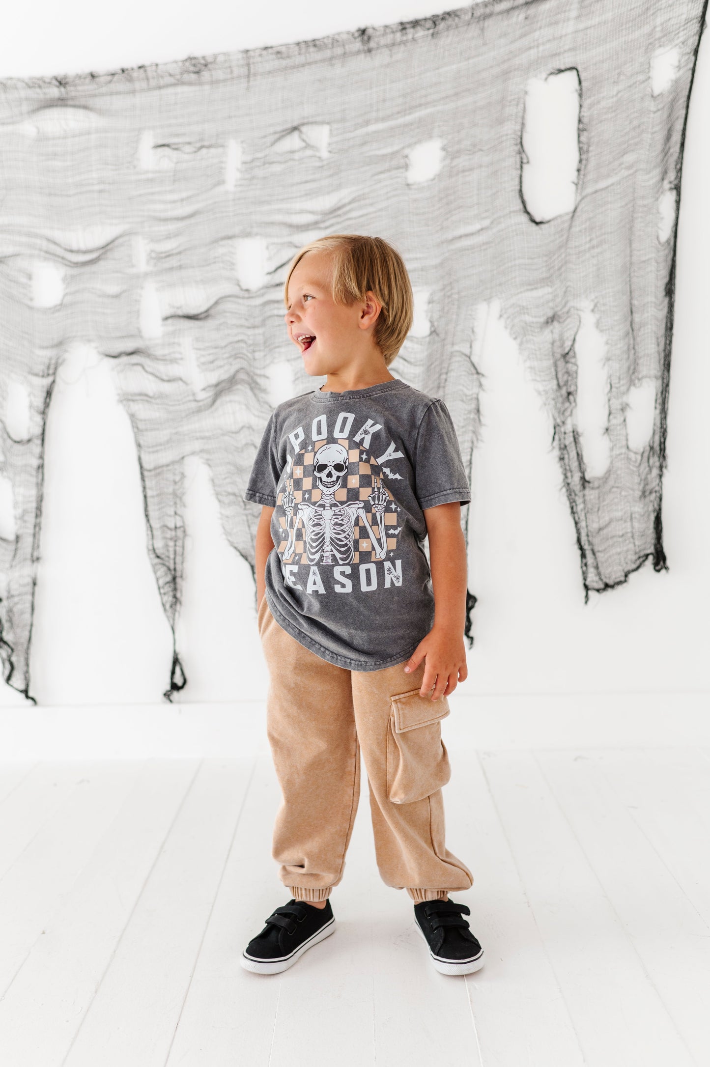 Spooky SZN Skelly | VINTAGE TEE