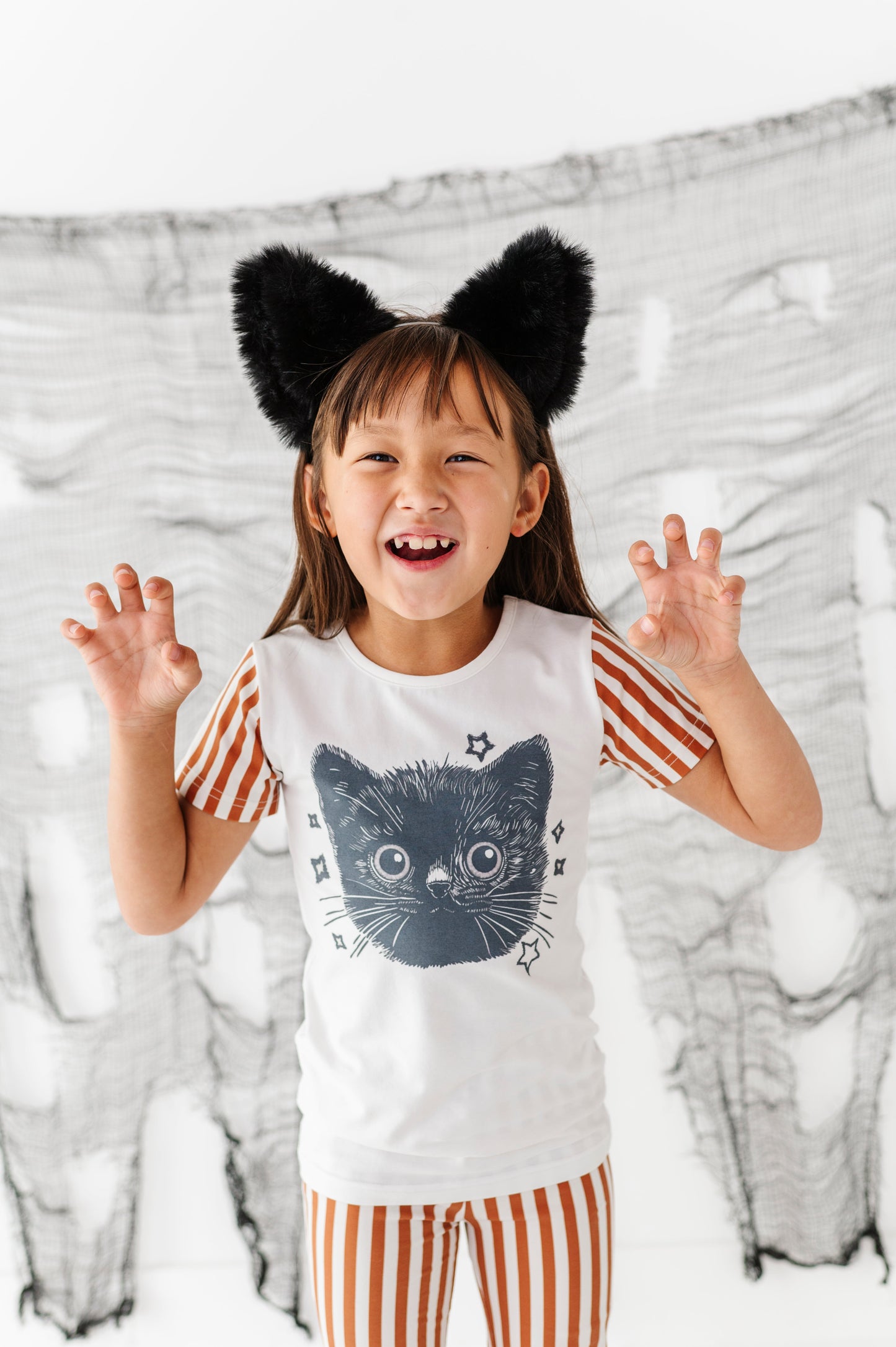 Kitty Cat Magic | TEE