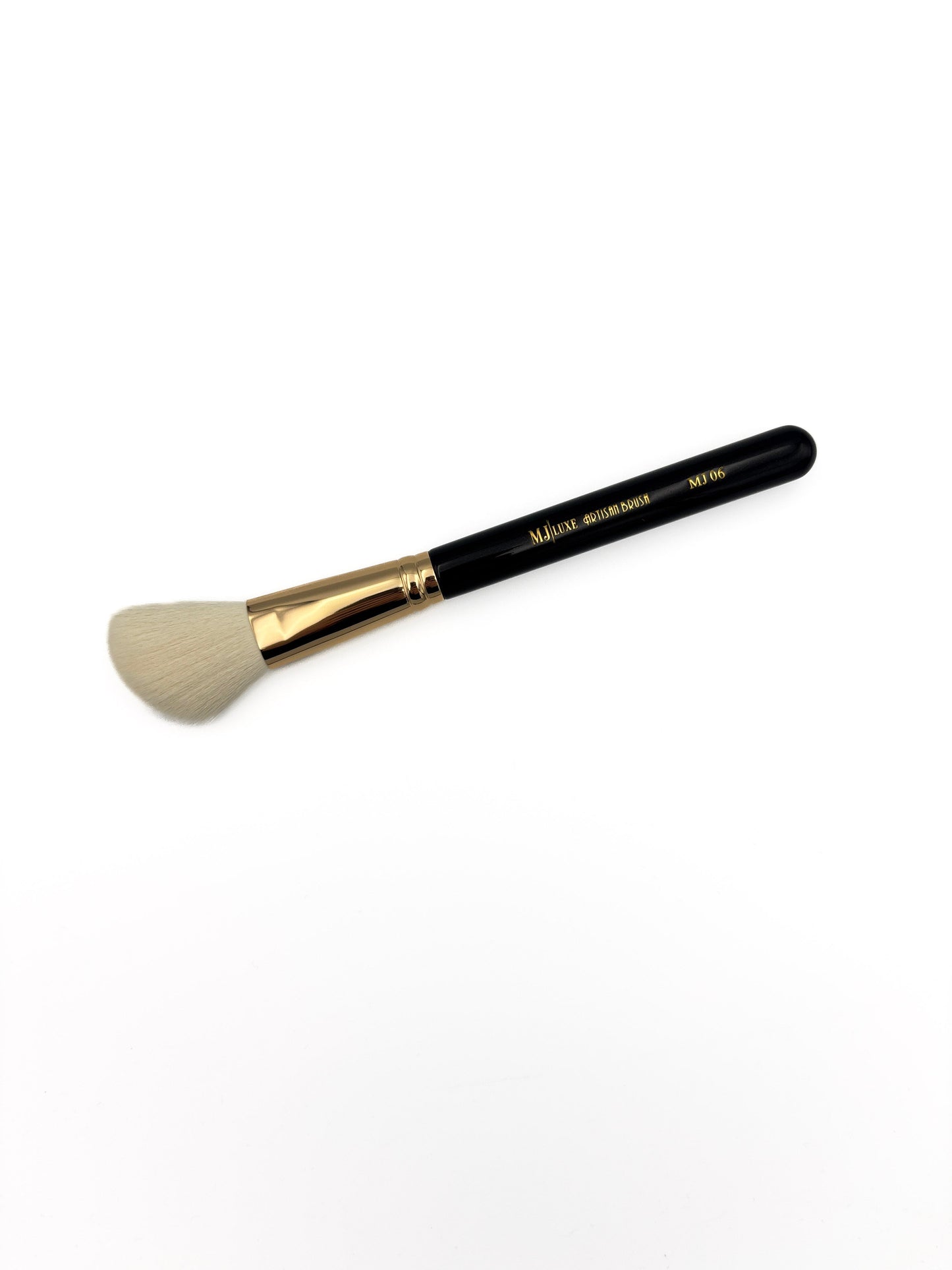 MJ 06 Luxe Artisan Tapered Powder Contour brush
