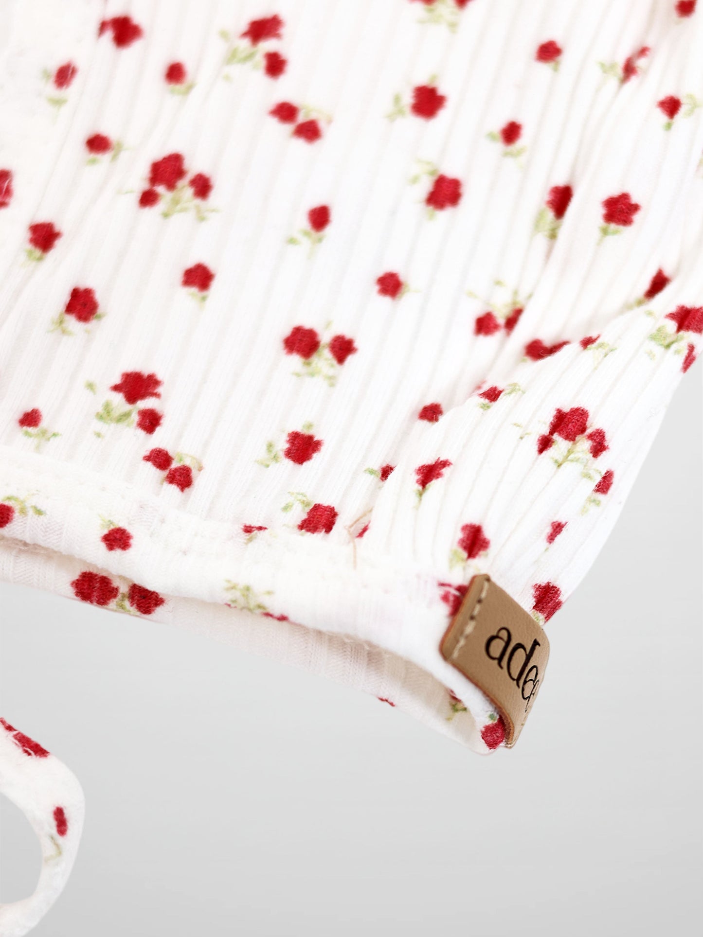 Red Flower Bonnet