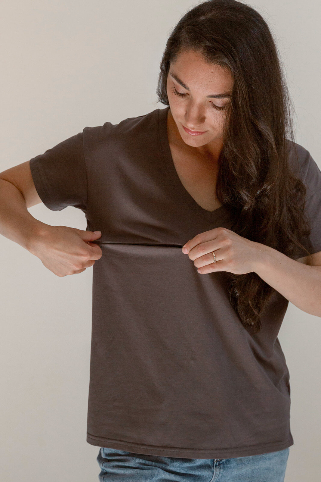 FINAL SALE V-Neck Full Zip Breastfeeding Tee - Gray