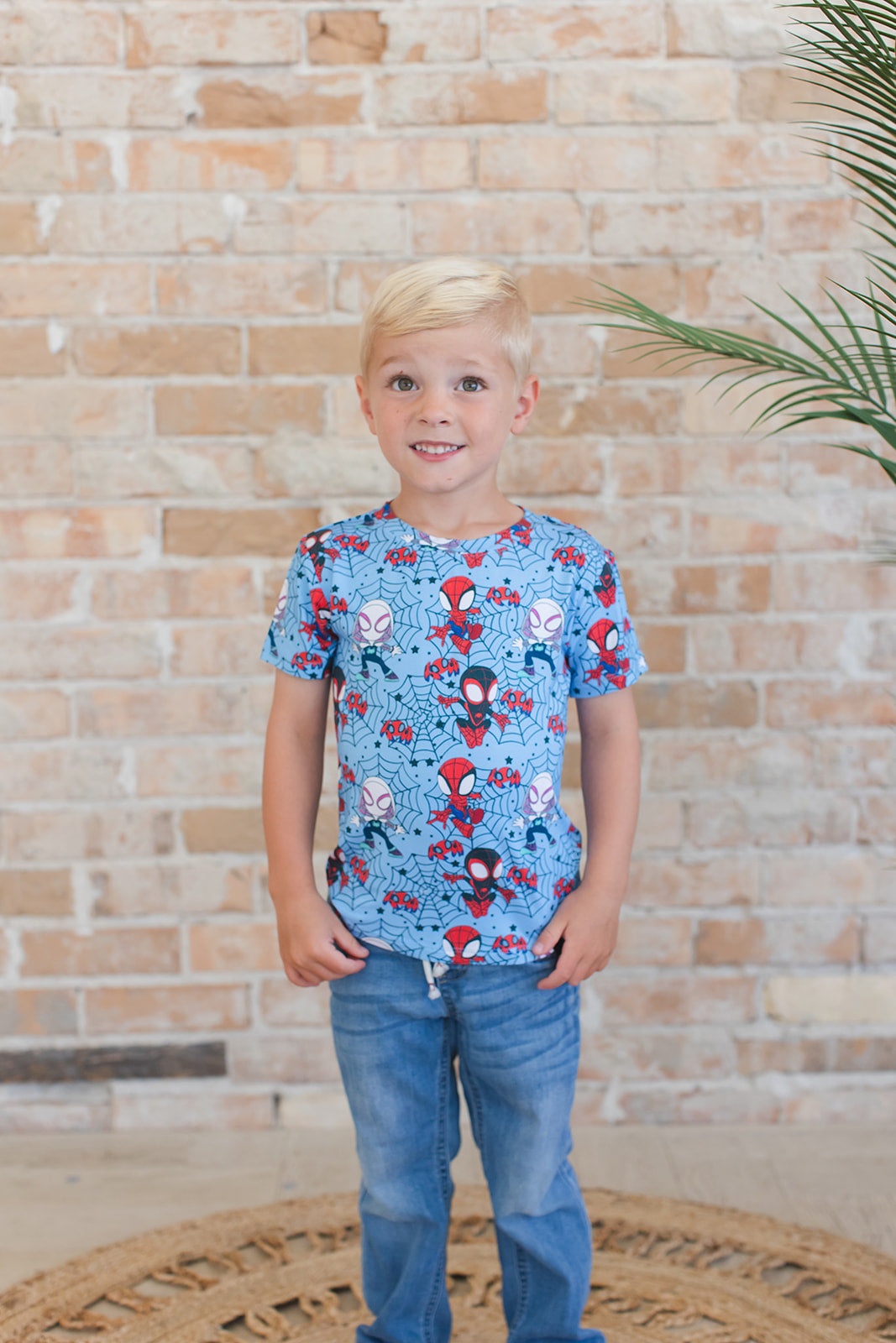 Webs UP - Everyday Tee