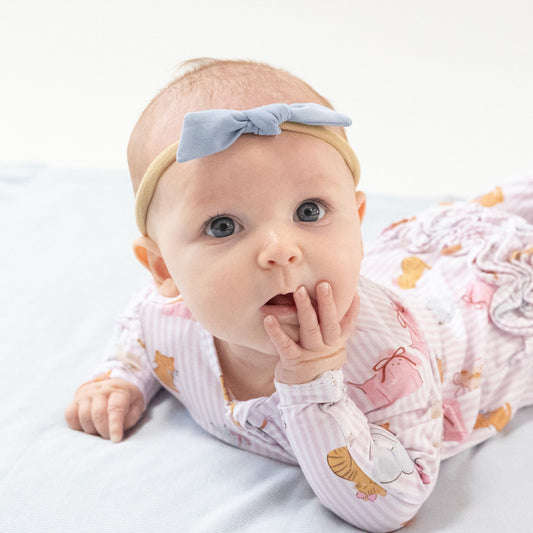 Bow with Nylon Headband