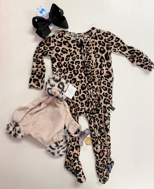 Kiara Ruffled Zippered Footie