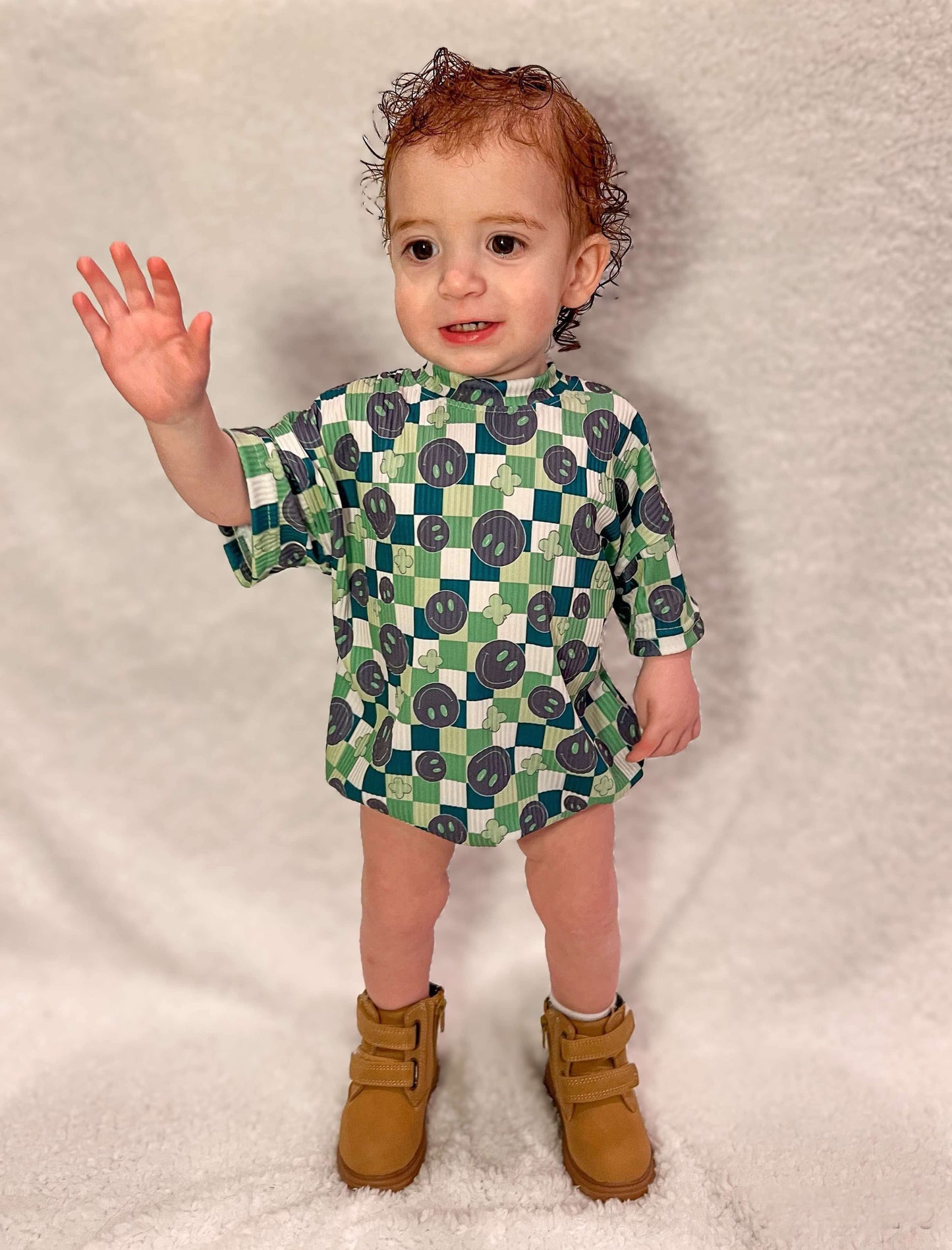 Ribbed smiley clover bubble