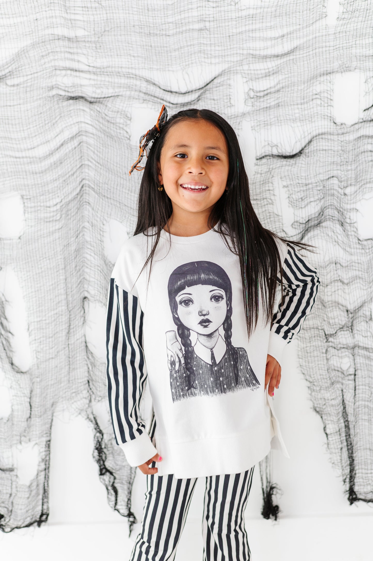 Wednesday | SIDE-SPLIT SWEATSHIRT