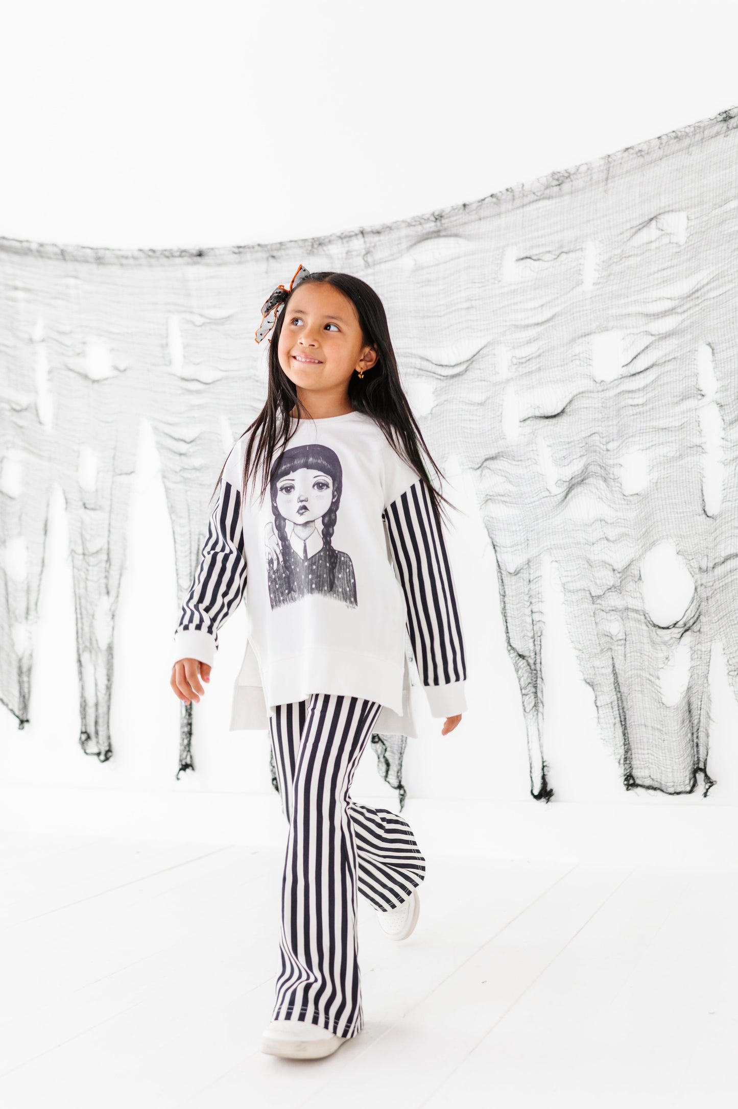 Wednesday | SIDE-SPLIT SWEATSHIRT